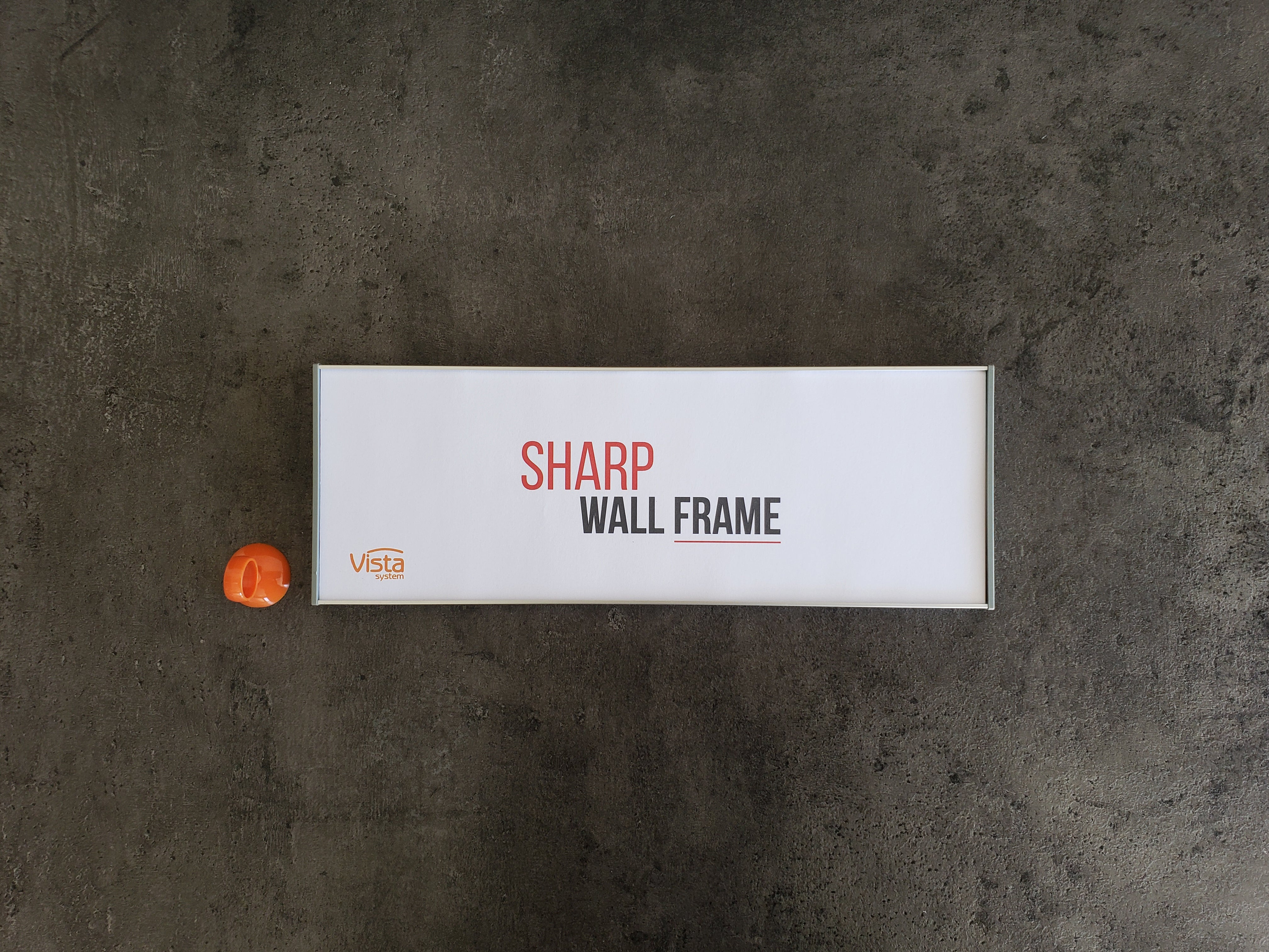 Väggskylt - Sharp stil